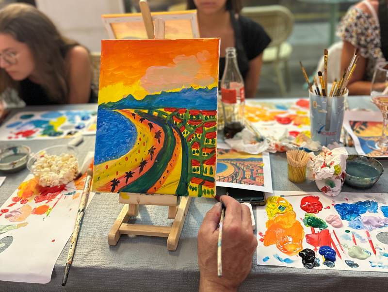 unusual things to do in Nice, alternative Nice experiences, Nice art workshops, paint and sip Nice, creative activities Nice