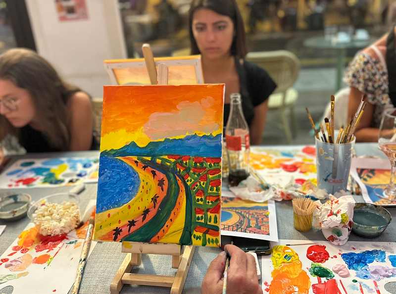soirée peinture nice, atelier peinture convivial, activité artistique nice, atelier intime nice, peinture entre amis nice