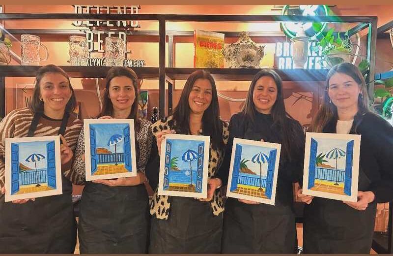 apéro peinture débutant, atelier peinture accessible, activité créative sans niveau, peinture adulte détente, expérience artistique conviviale