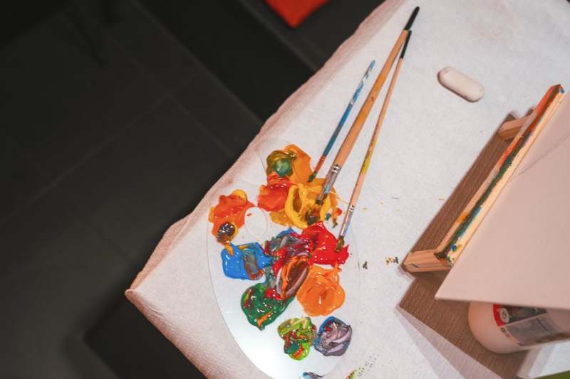 apéro peinture Nice, atelier peinture adulte Nice, activité créative adulte Nice, paint and wine Nice, sortie artistique Nice